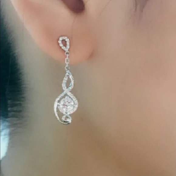 New 925 Silver Women White Sapphire drop earrings - Picture 3 of 5